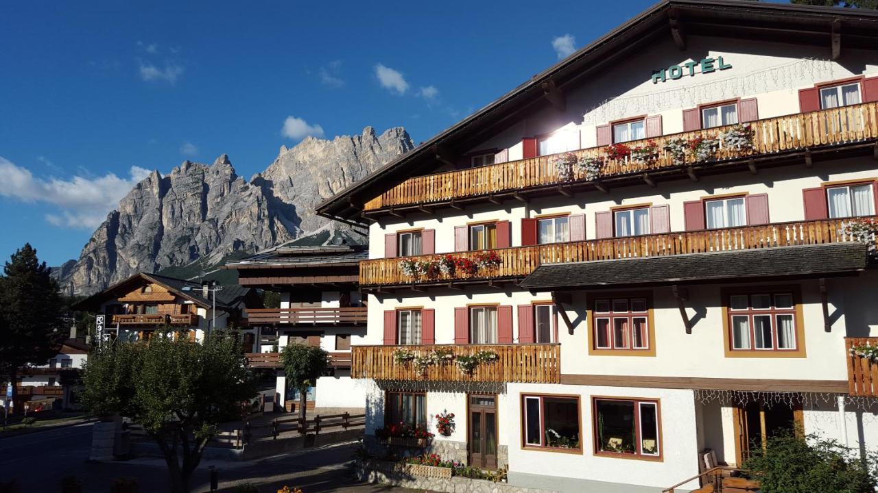 Hotel Bellaria - Кортина д'Ампецо Екстериор снимка