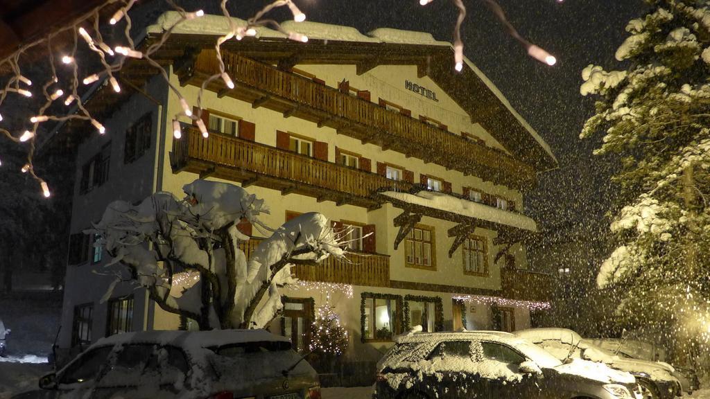Hotel Bellaria - Кортина д'Ампецо Екстериор снимка